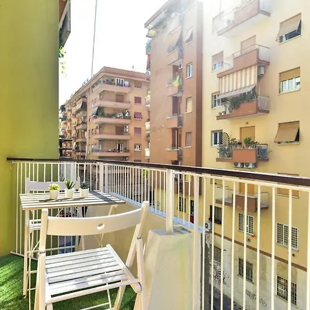 Vatican - St Peter Loft A San Pietro Con Netflix Rzym